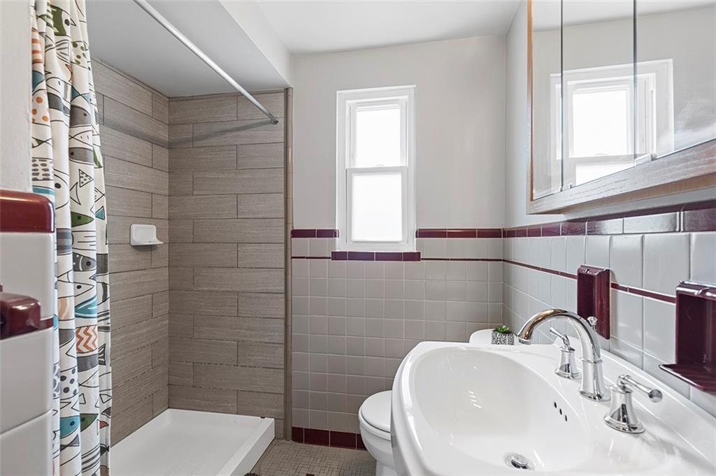 3521 Willett Road Pittsburgh, PA 15227 - Photo 16 of 29 Gallery Image 16
