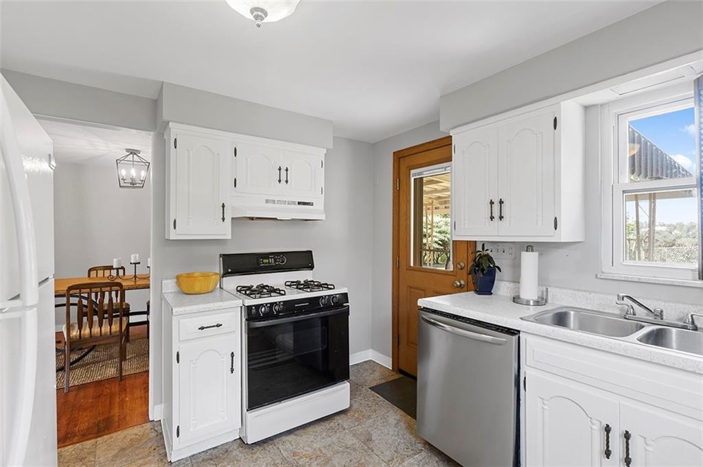 3521 Willett Road Pittsburgh, PA 15227 - Photo 9 of 29 Gallery Image 9
