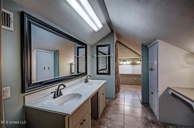 $375,000 | 3521 McFarland Road, Raymond, MS 39154