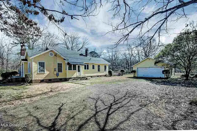 $375,000 | 3521 McFarland Road, Raymond, MS 39154