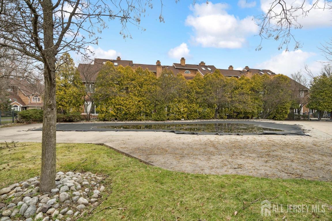 118 Coppertree Court Edison, NJ 08820 - Photo 28 of 38 a view of yard with mountain