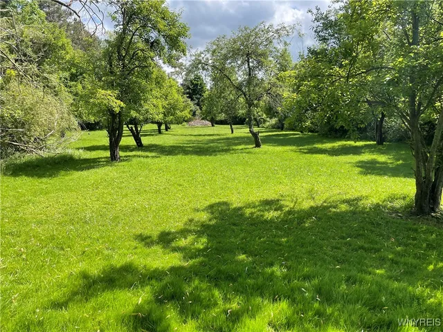 $699,900 | 5750 Seneca Street, Elma, NY 14059