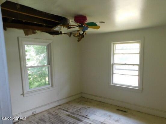 215 Seventh Street Ayden, NC 28513 - Photo 4 of 10 DSCN9054 (2)