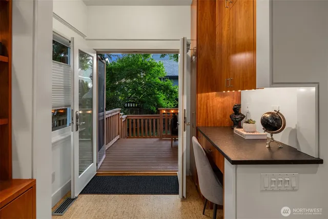 $1,149,950 | 1807 11th Avenue West, Seattle, WA 98119