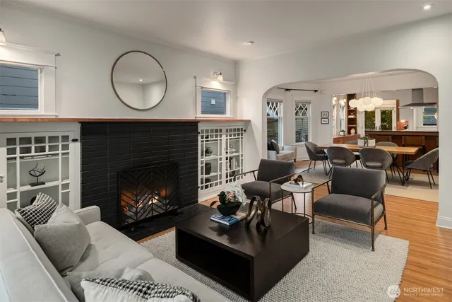 $1,149,950 | 1807 11th Avenue West, Seattle, WA 98119