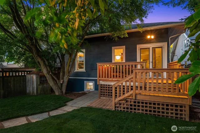 $1,149,950 | 1807 11th Avenue West, Seattle, WA 98119