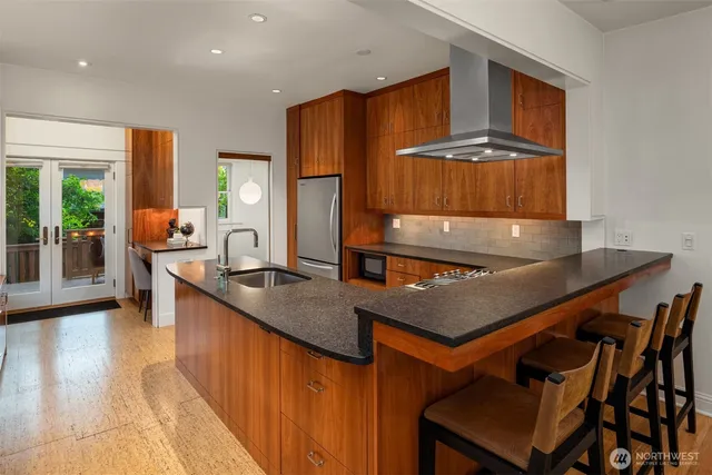 $1,149,950 | 1807 11th Avenue West, Seattle, WA 98119