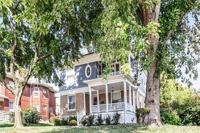 $350,000 | 3236 St John Avenue, Kansas City, MO 64123