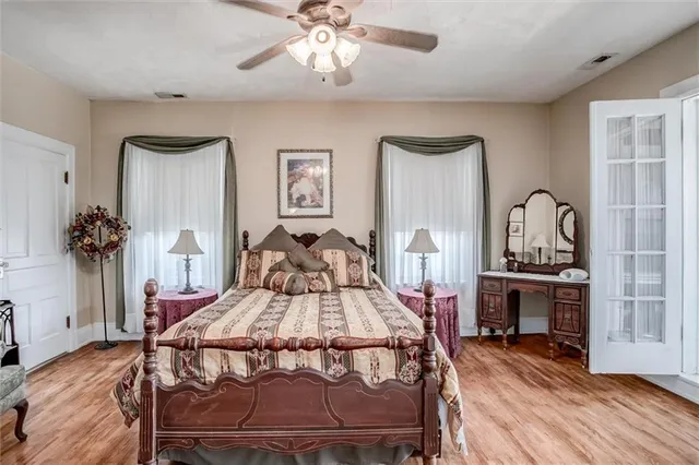 $350,000 | 3236 St John Avenue, Kansas City, MO 64123