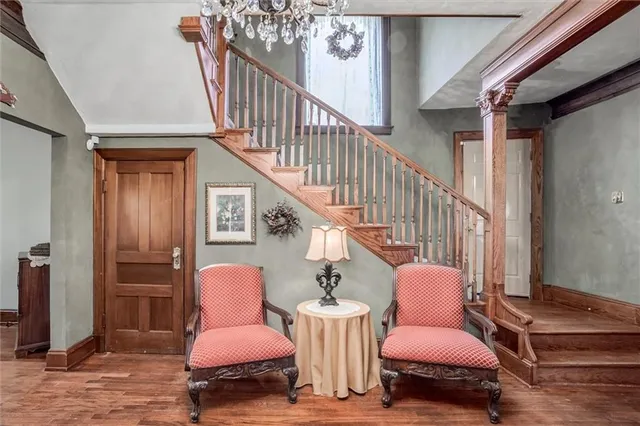 $350,000 | 3236 St John Avenue, Kansas City, MO 64123