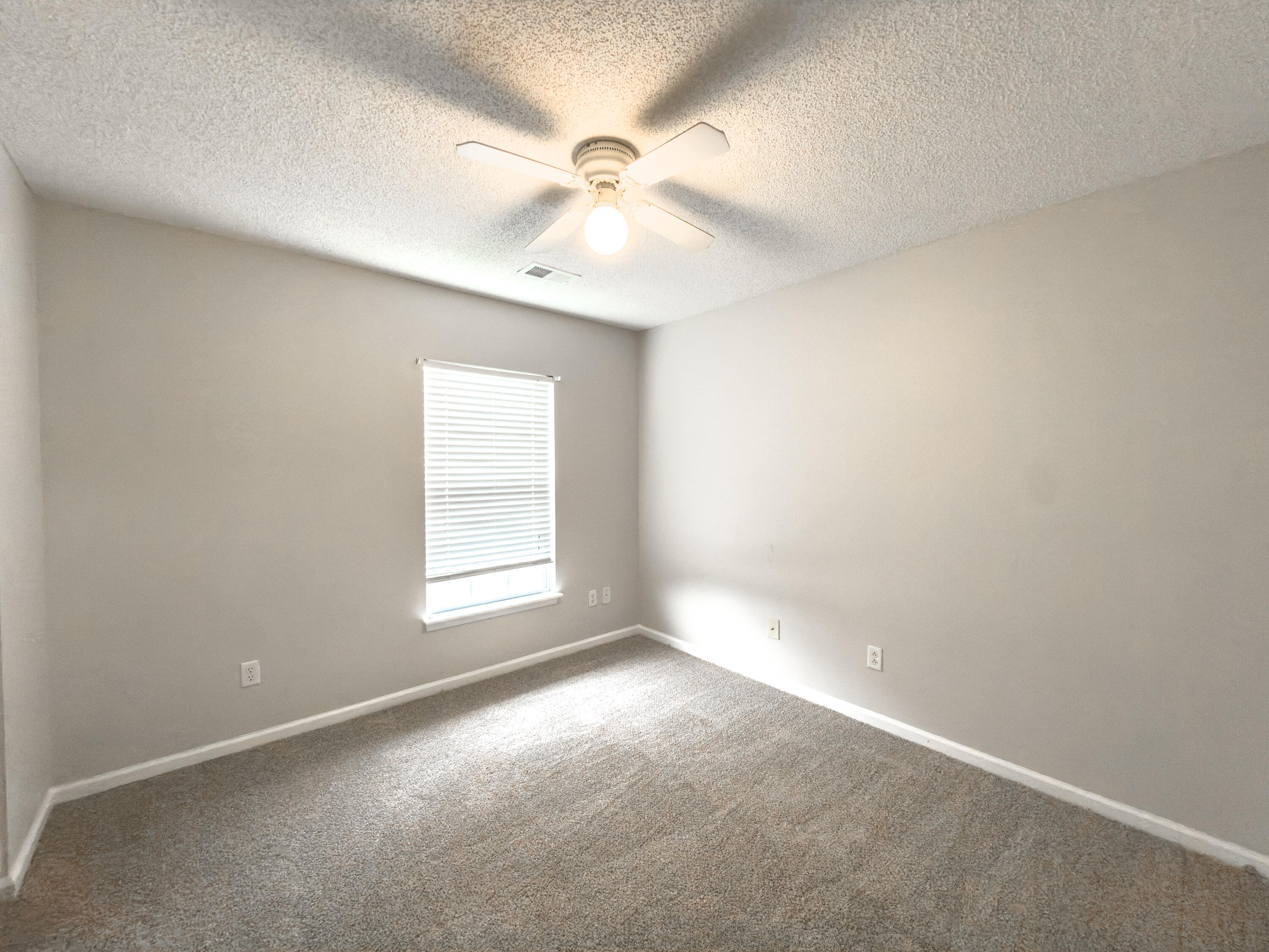 440 Dovetail Circle Summerville, SC 29483 - Photo 17 of 29 IMG_1036