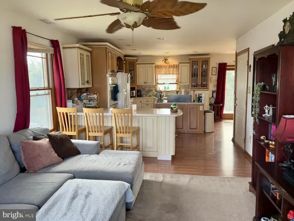 $2,300 | 507 North Main Street, Glassboro, NJ 08028