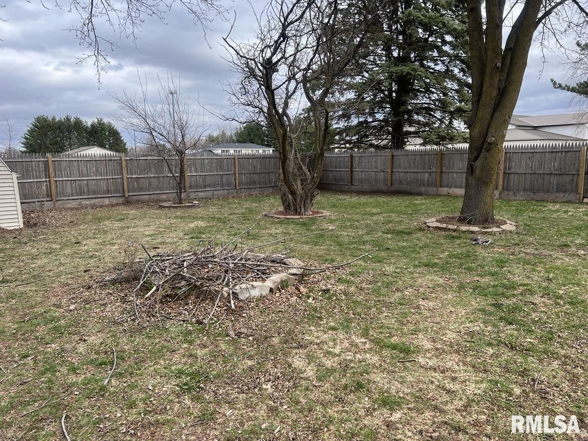 124 Harmony Lane Macomb, IL 61455 - Photo 21 of 23