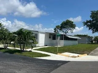 $235,000 | 113 Northwest 52nd Court, Deerfield Beach, FL 33064
