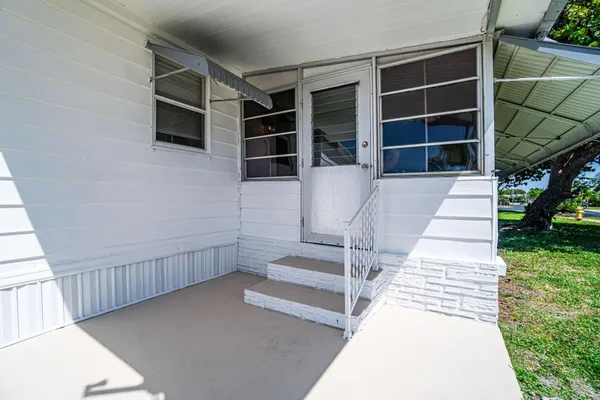 $235,000 | 113 Northwest 52nd Court, Deerfield Beach, FL 33064