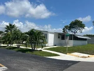 $235,000 | 113 Northwest 52nd Court, Deerfield Beach, FL 33064
