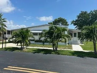 $235,000 | 113 Northwest 52nd Court, Deerfield Beach, FL 33064