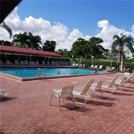 $235,000 | 113 Northwest 52nd Court, Deerfield Beach, FL 33064