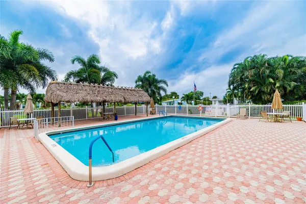 $235,000 | 113 Northwest 52nd Court, Deerfield Beach, FL 33064