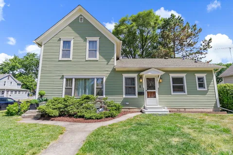 $350,000 | 1 Adams Street, East Dundee, IL 60118