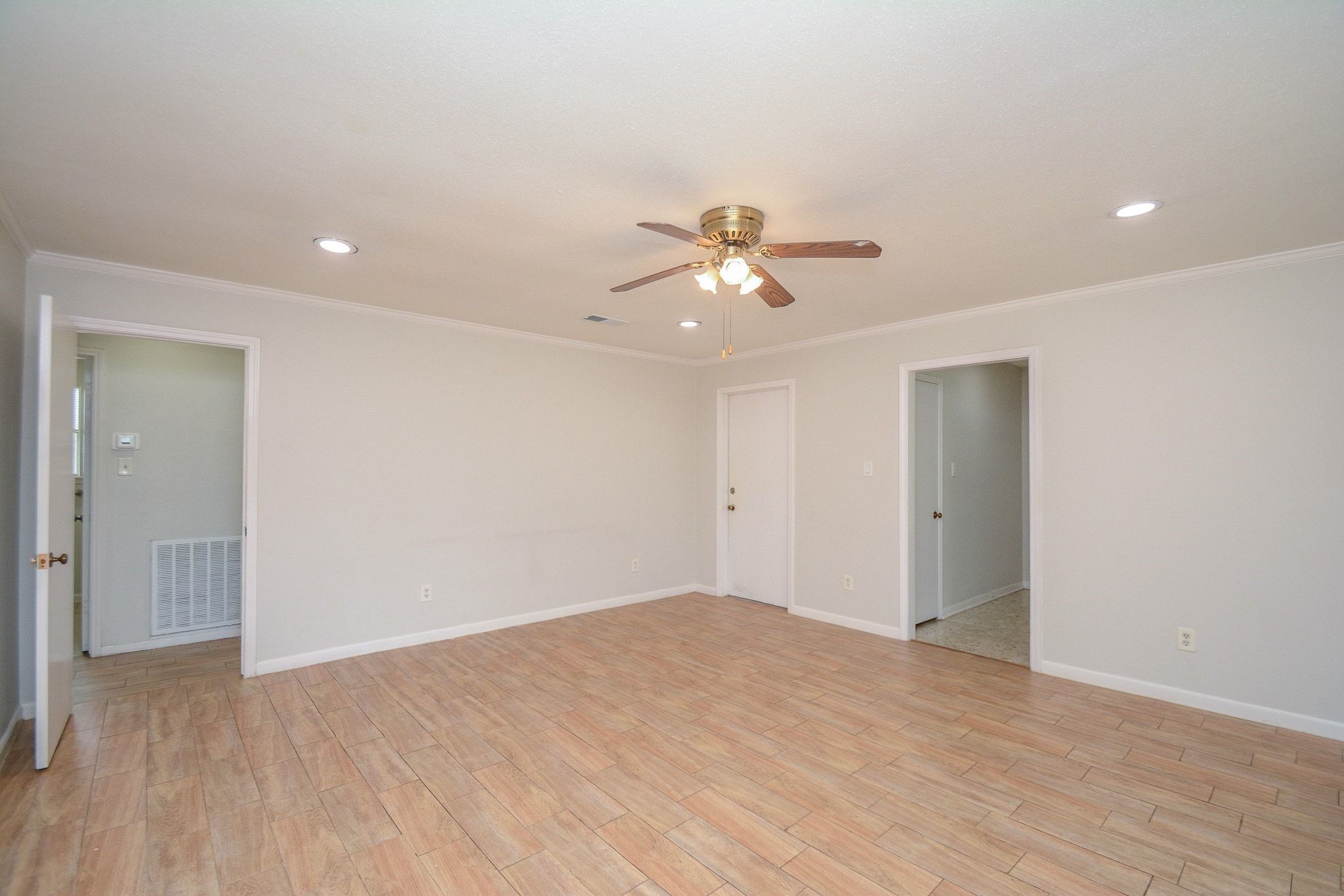 6002 Verdome Lane Houston, TX 77092 - Photo 17 of 49