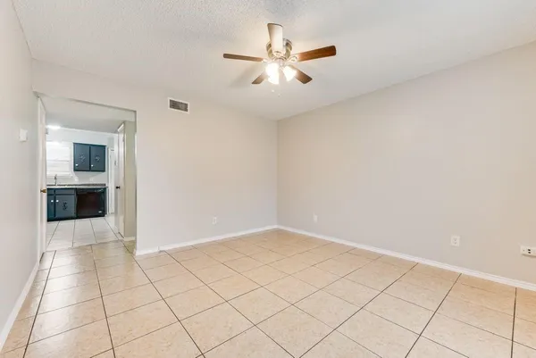 $1,275 | 1726 West Sanford Street, Unit D, Arlington, TX 76012