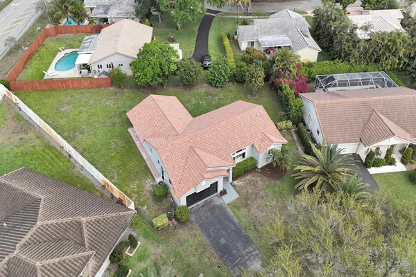 $675,000 | 2881 Northwest 98th Way, Coral Springs, FL 33065