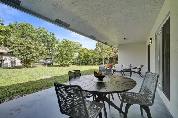 $675,000 | 2881 Northwest 98th Way, Coral Springs, FL 33065