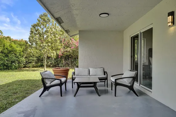 $675,000 | 2881 Northwest 98th Way, Coral Springs, FL 33065