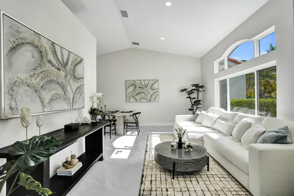 $675,000 | 2881 Northwest 98th Way, Coral Springs, FL 33065