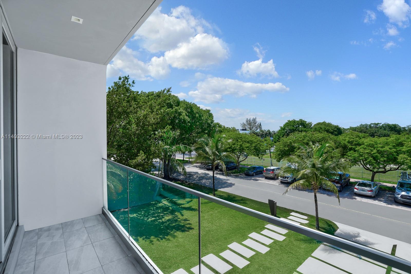 141 Harbor Drive Key Biscayne, FL 33149 - Photo 40 of 56 a view of a balcony