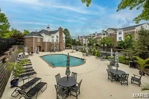 $242,000 | 13115 Mill Crossing Court, Unit 307, Creve Coeur, MO 63141