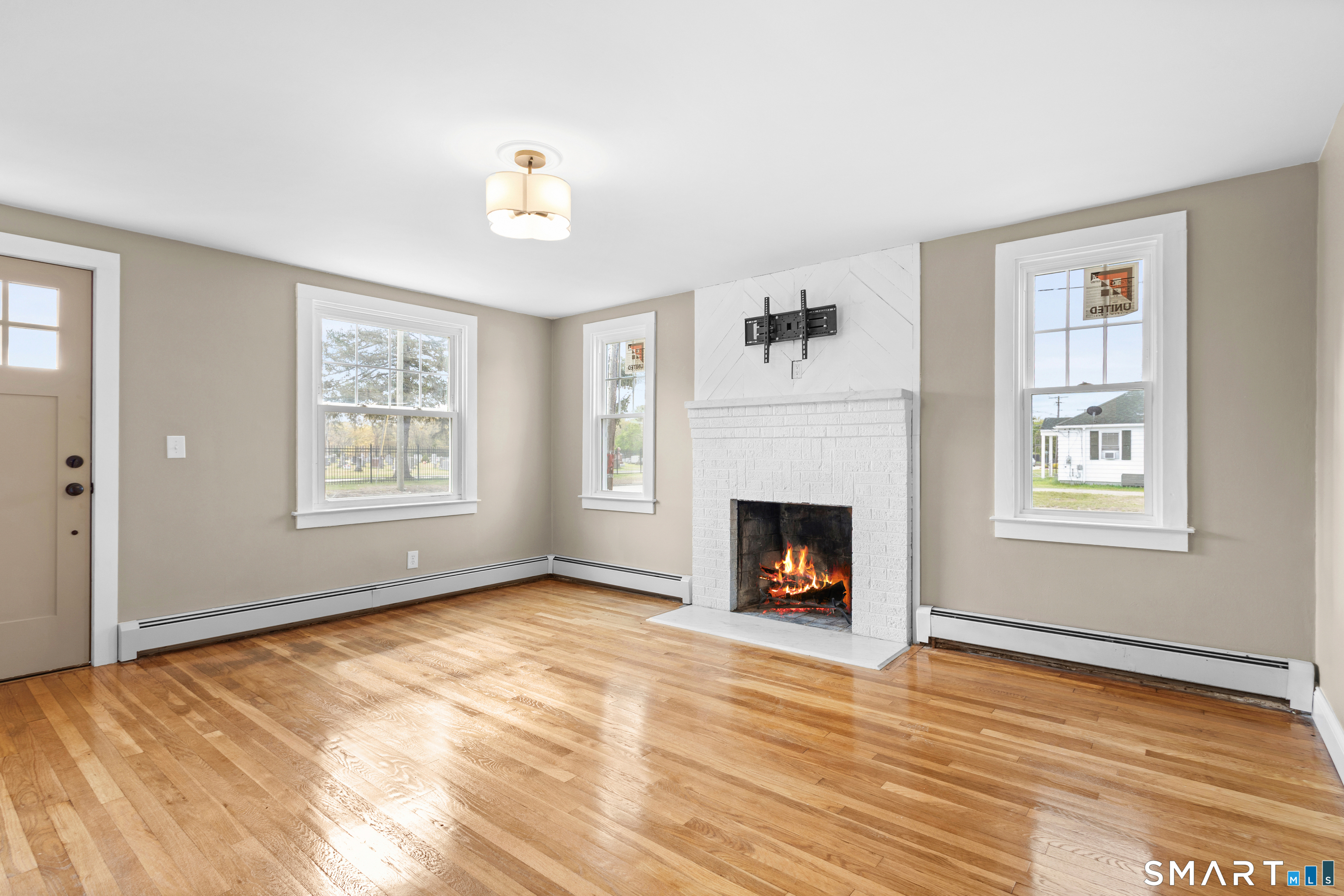 395 Maple Street Killingly, CT 06239 - Photo 6 of 28
