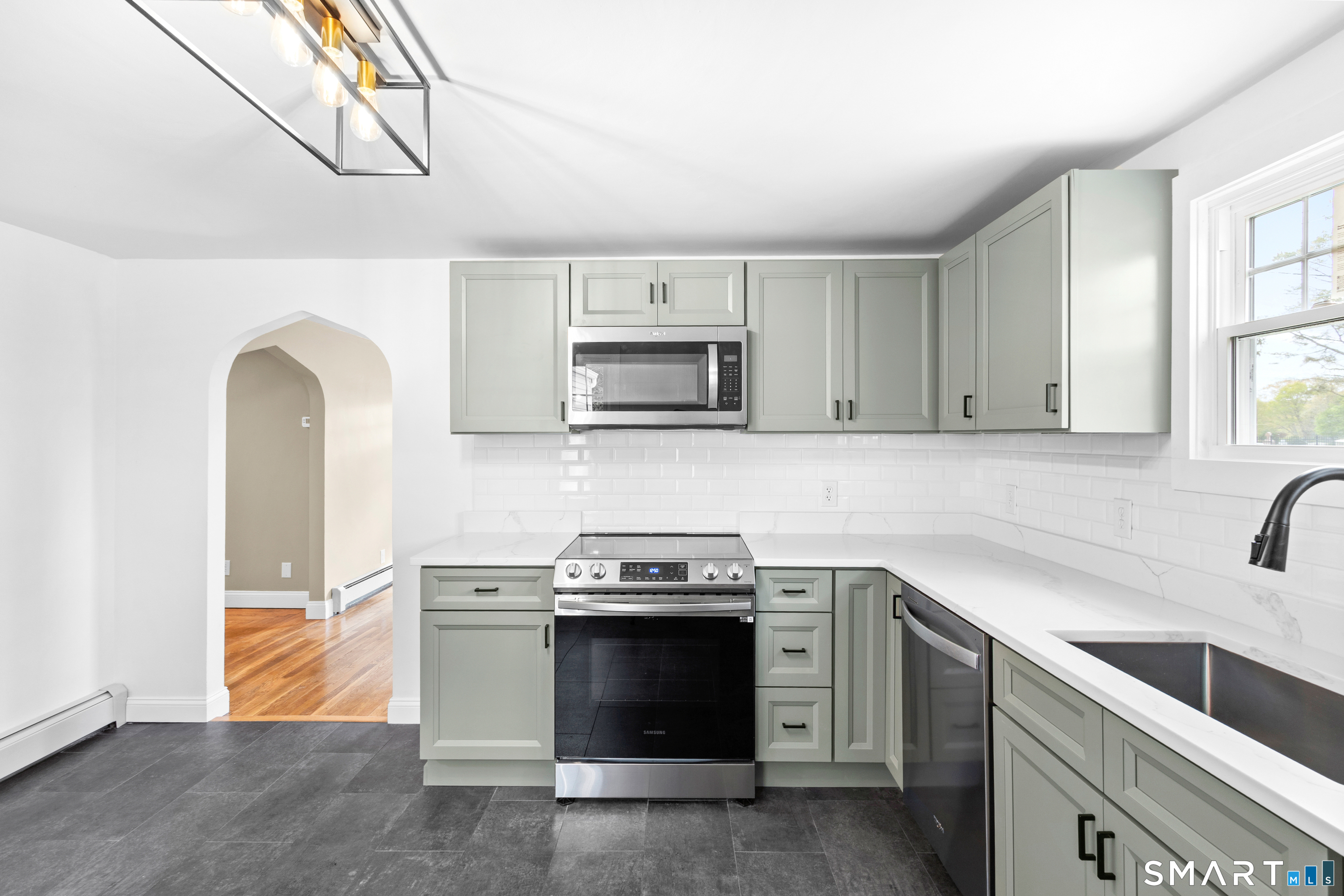 395 Maple Street Killingly, CT 06239 - Photo 10 of 28