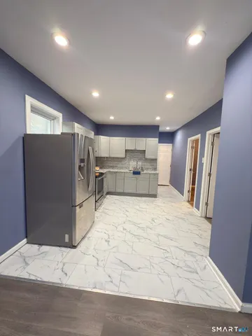 $2,900 | 185 Read Street, Unit 2, Bridgeport, CT 06607