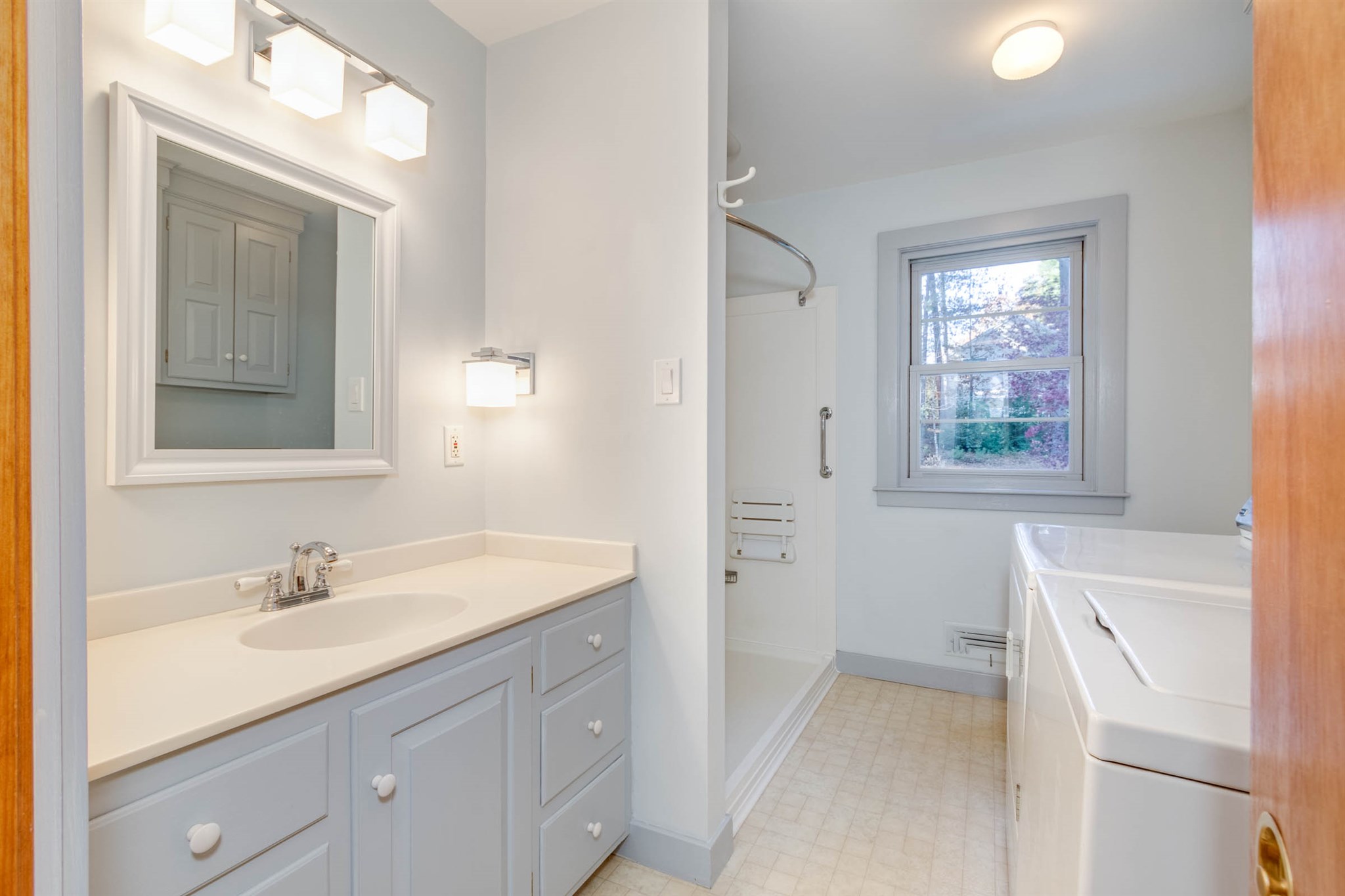 81 Ponemah Road Amherst, NH 03031 - Photo 11 of 39