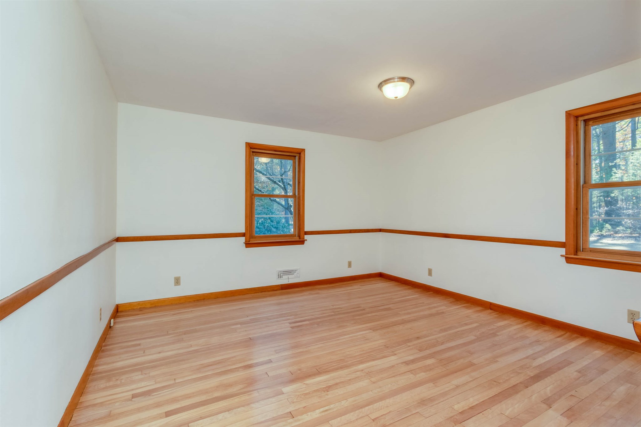 81 Ponemah Road Amherst, NH 03031 - Photo 15 of 39