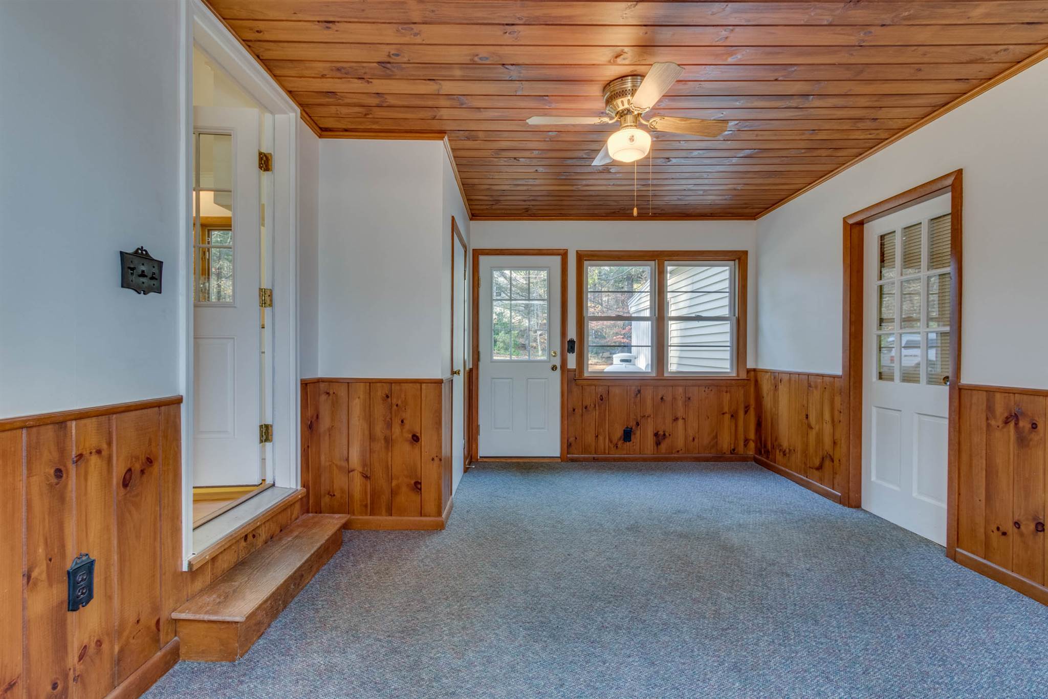 81 Ponemah Road Amherst, NH 03031 - Photo 3 of 39