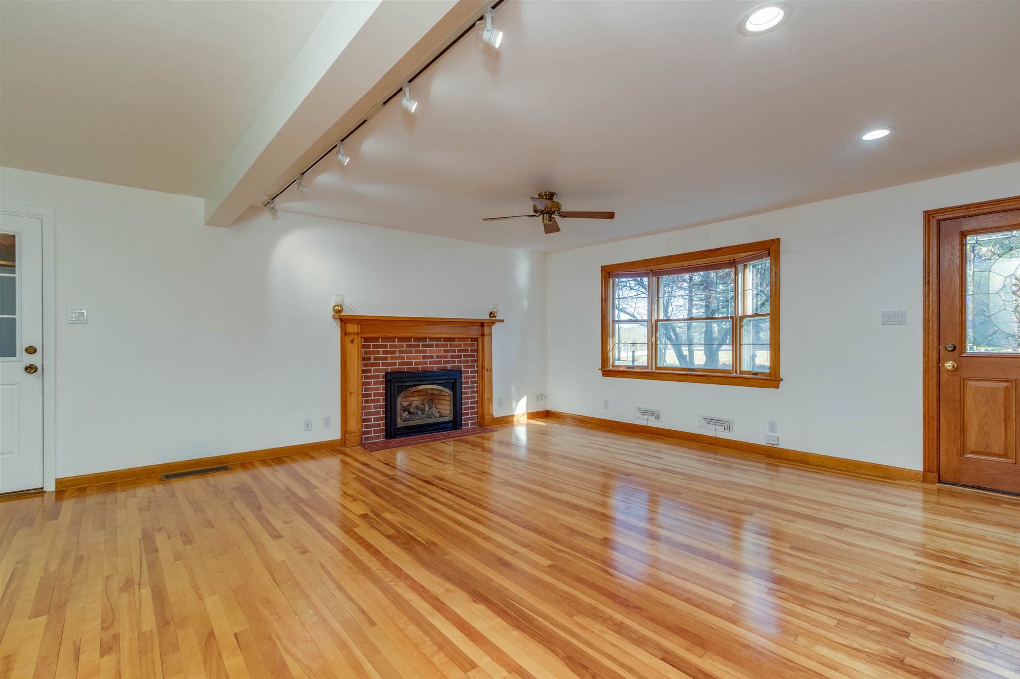 81 Ponemah Road Amherst, NH 03031 - Photo 23 of 39
