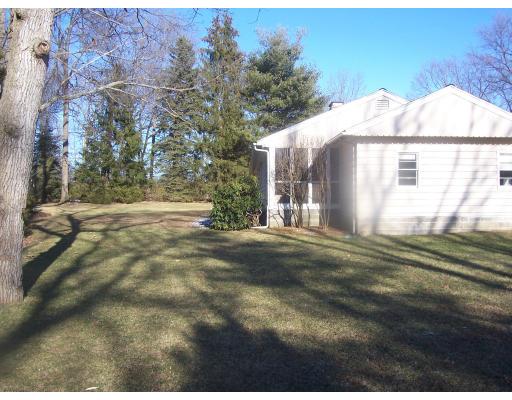97 Royce Road Marlborough, MA 01752 - Photo 3 of 13 Gallery Image 3