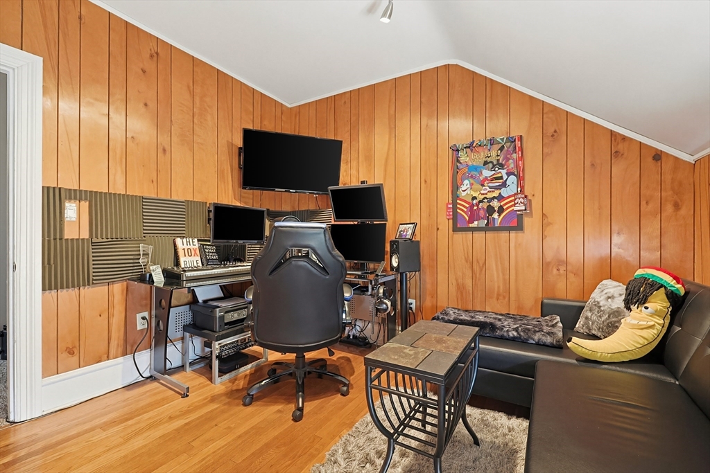 1417 Globe Street Fall River, MA 02721 - Photo 31 of 42