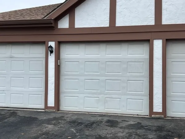 $2,200 | 1201 Williams Port Drive, Unit 2, Westmont, IL 60559