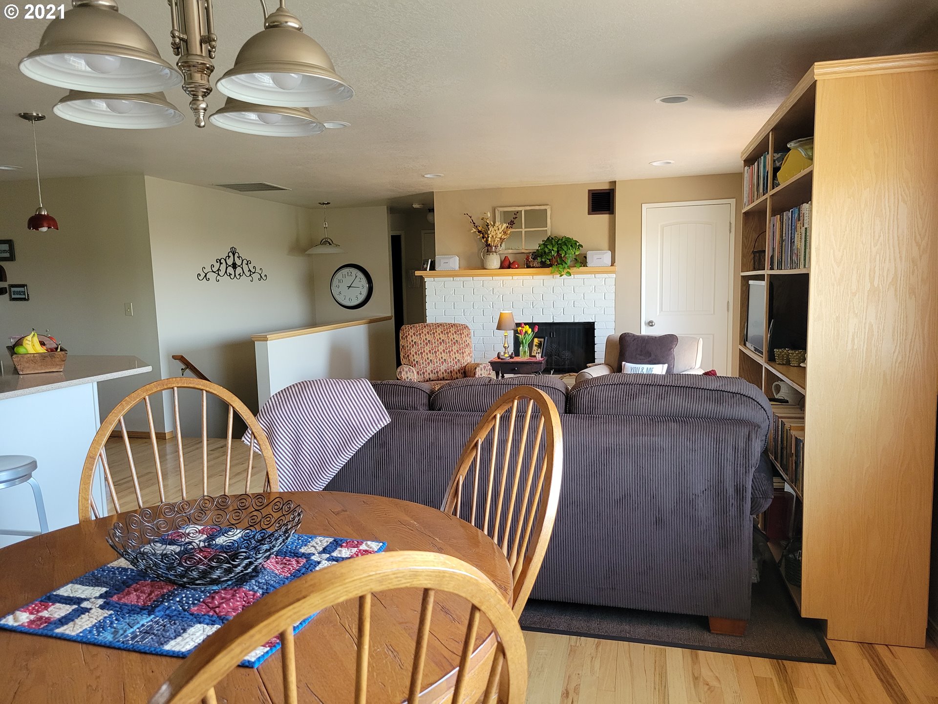 1902 Southwest Perkins Avenue Pendleton, OR 97801 - Photo 12 of 32 a view of a dining room with furniture