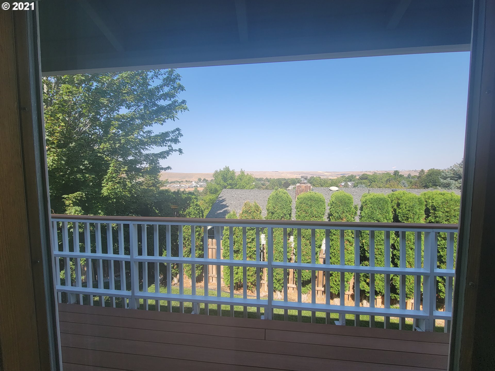 1902 Southwest Perkins Avenue Pendleton, OR 97801 - Photo 15 of 32 a view of a wooden balcony