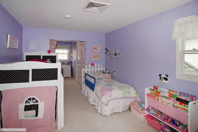 411 Uvedale Road Riverside, IL 60546 - Photo 11 of 16