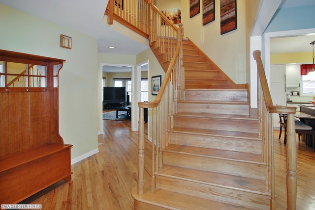 411 Uvedale Road Riverside, IL 60546 - Photo 6 of 16