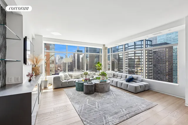 $2,395,000 | 250 East 54th Street, Unit 28A | Midtown East