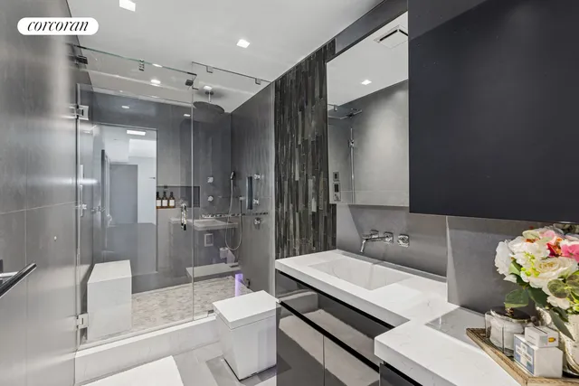 $2,395,000 | 250 East 54th Street, Unit 28A | Midtown East