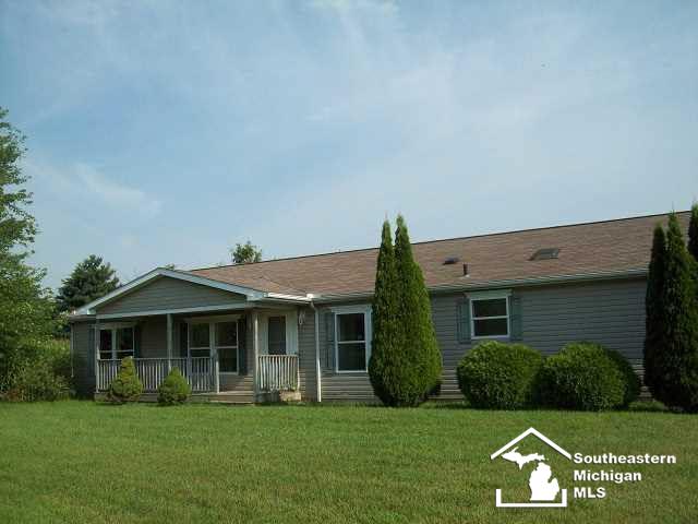 406 East Erie Road Temperance, MI 48182 - Photo 20 of 20 20446499-19.JPG