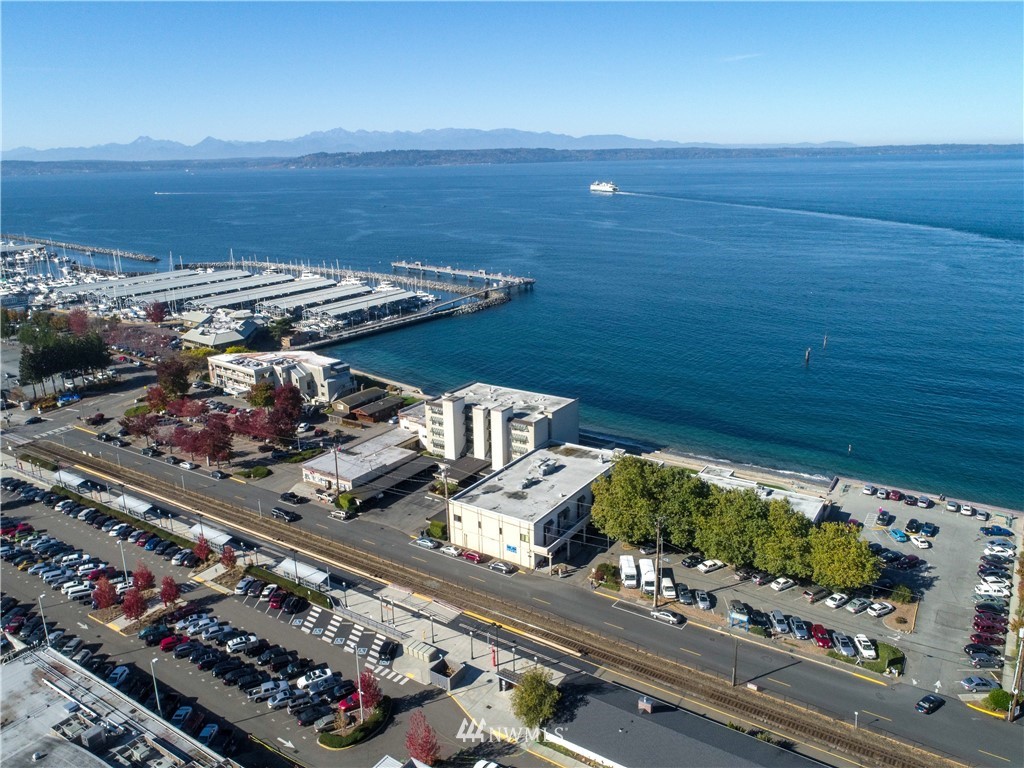 200 Beach Place, Unit 102 Edmonds, WA 98020 - Photo 2 of 25